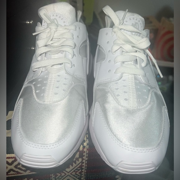 Nike Air Huarache Triple White - Picture 3 of 6